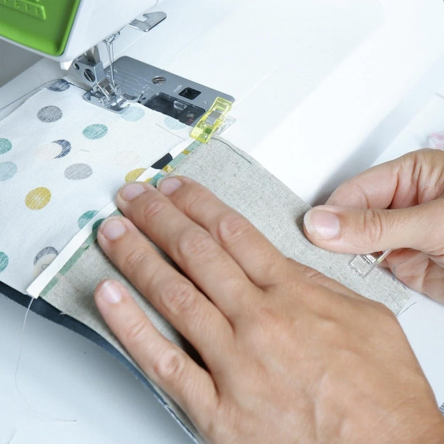 Bosal in-R-Form Plus Double-Sided Fusible Foam Stabilizer 36" x 58" with 20 Fabric Clips – Soft, Formable, Easy-to-Stitch Foam for Bags, Quilting, Crafts, and Sewing